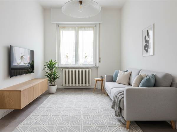 TRILOCALE RISTRUTTURATO CON INGRESSO INDIPENDENTE GIARDINO